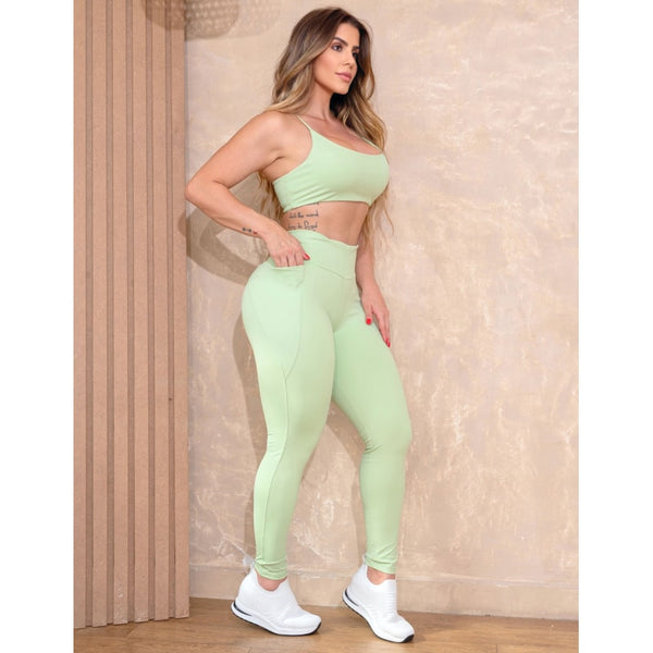 Conjunto Feminino em Poliamida Zero Transparência Fitness Calça com Bolsos e Cropped