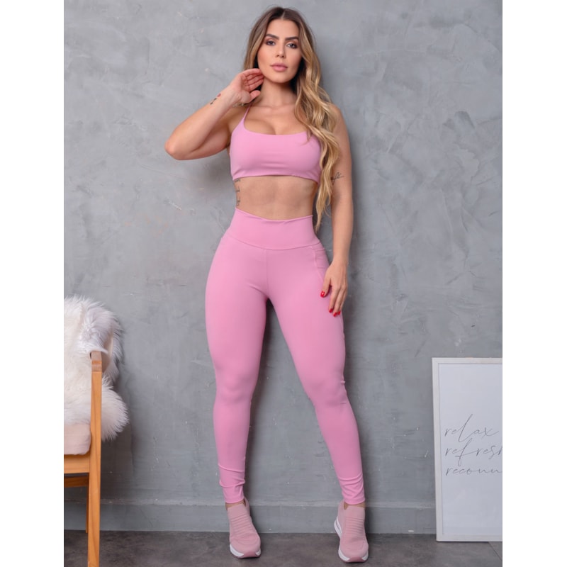 Look Esportivo Feminino em Poliamida Zero Transparência Calça com Bolsos e Cropped
