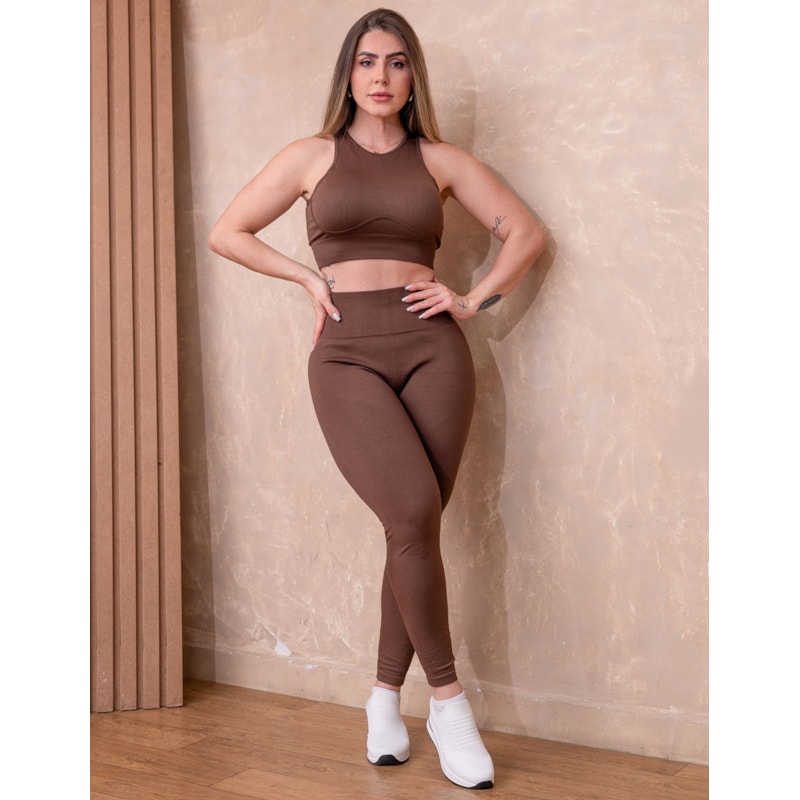Conjunto em Poliamida Canelada Premium com Cropped Detalhado e Legging