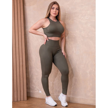 Conjunto Feminino em Poliamida Canelada Cropped e Calça Legging Sem Costura