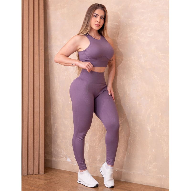Look Fitness em Poliamida Canelada Premium com Cropped e Calça Legging