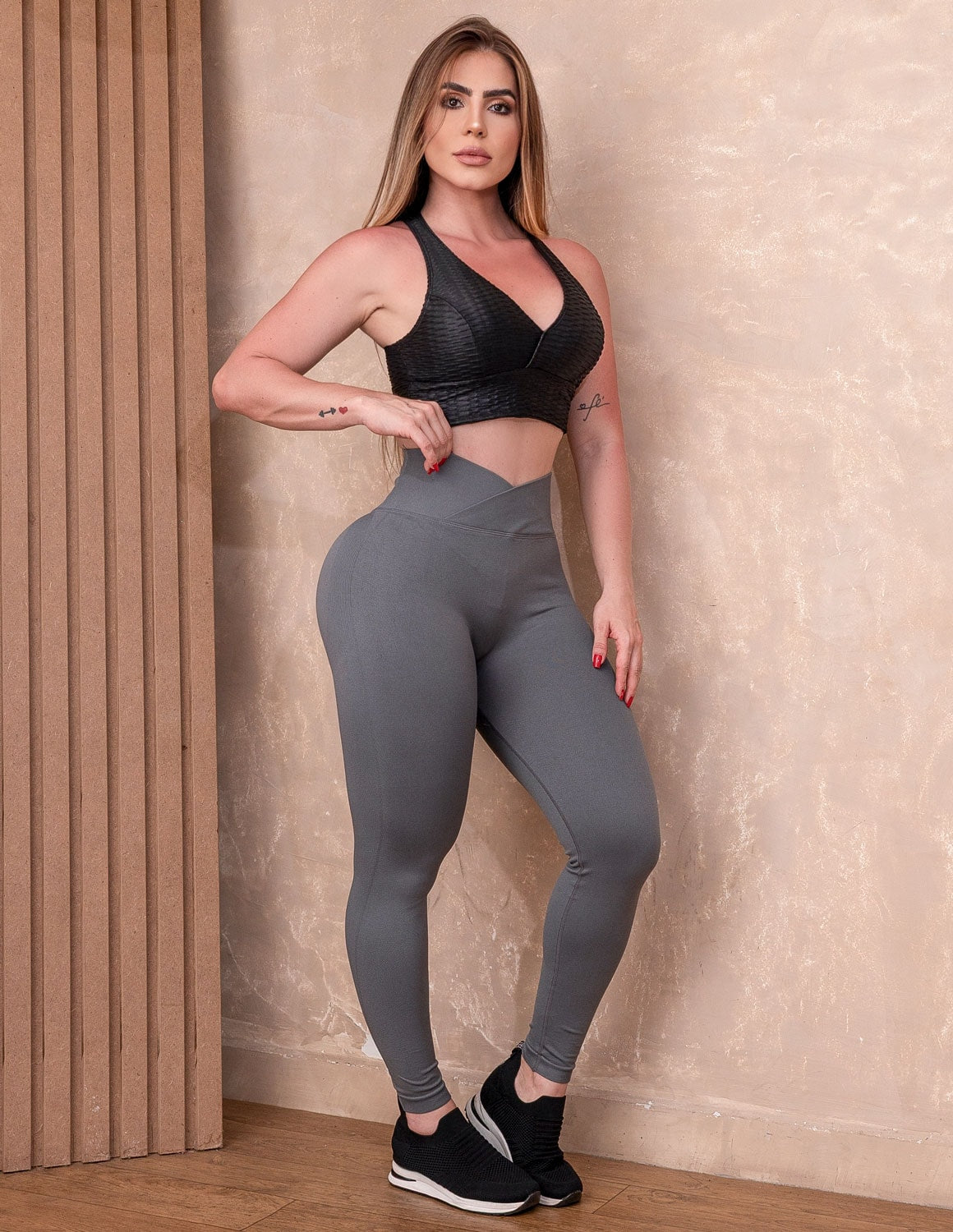 Calça Legging para Academia em Poliamida Levanta Bumbum Cós Transpassado
