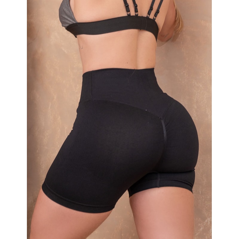 Short Fitness Zero Transparência de Poliamida com Cós Transpassado e Tecnologia Empina Bumbum