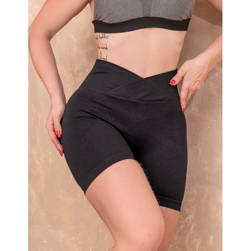 Short Fitness Zero Transparência de Poliamida com Cós Transpassado e Tecnologia Empina Bumbum