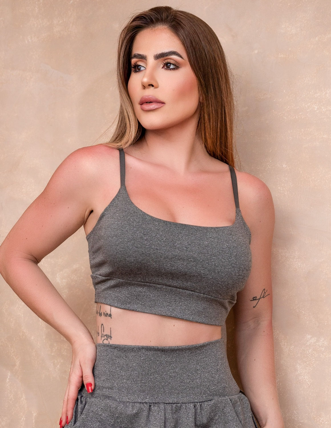 Cropped para Treino com Bojo Removível e Ajuste nas Alças