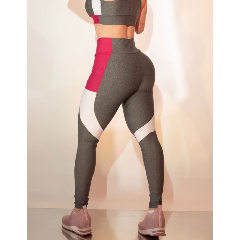 Calça Legging FItness com Recortes e Bolsos Cintura Alta