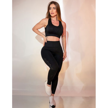 Conjunto Feminino em Poliamida Calça e Cropped com Recortes a Laser