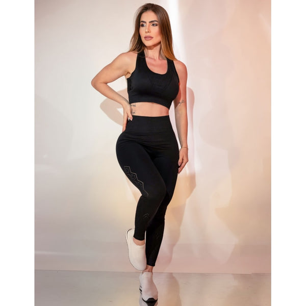 Conjunto Feminino em Poliamida Calça e Cropped com Recortes a Laser