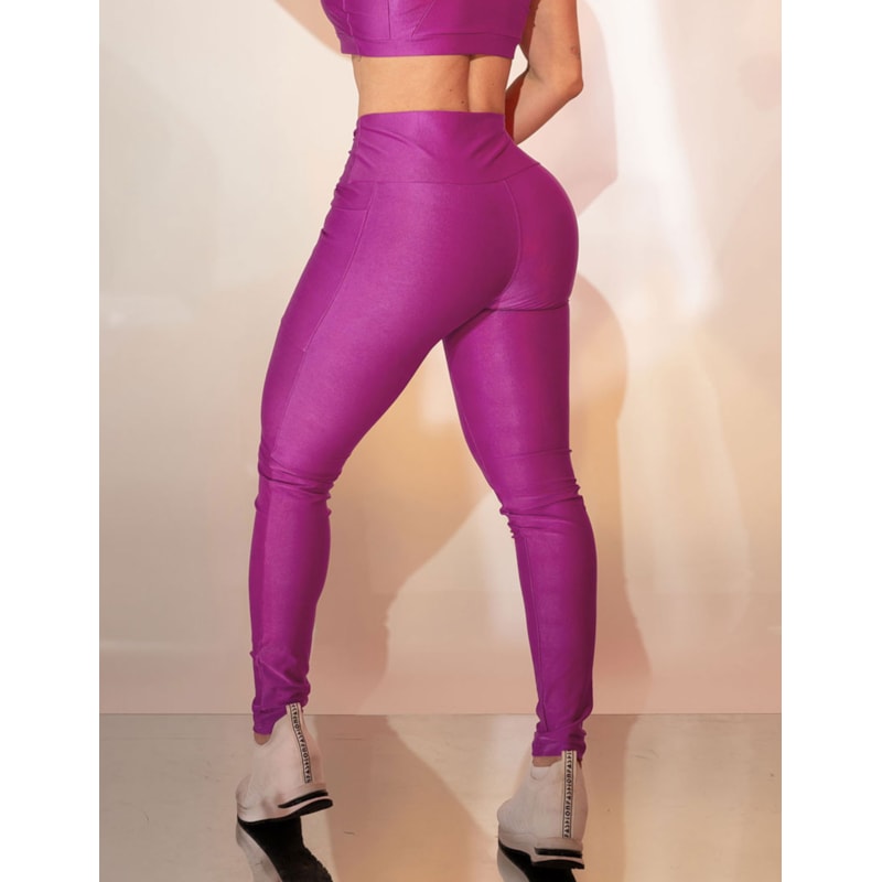Calça Feminina Fitness Canelada Sem Costura Frontal com Bolsos Laterais e Cintura Alta