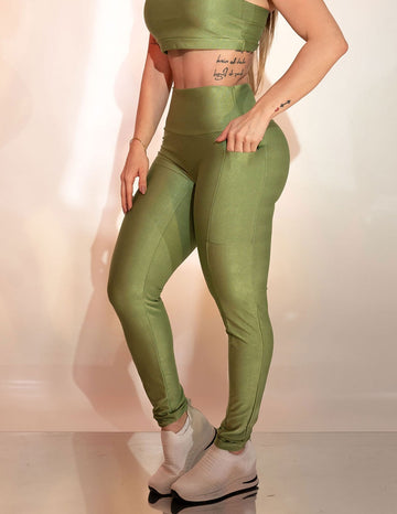 Legging Feminina Fitness sem Costura Frontal com Bolsos Laterais Canelada