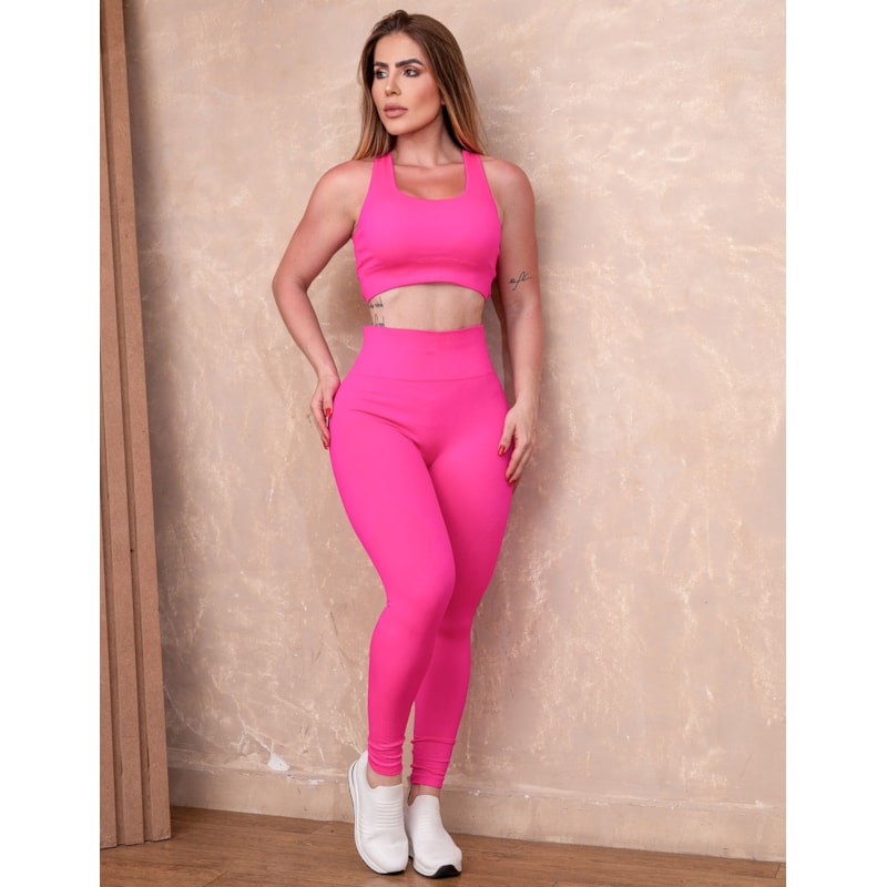 Conjunto em Poliamida com Detalhe Trançado no Cropped e Legging Cintura Alta