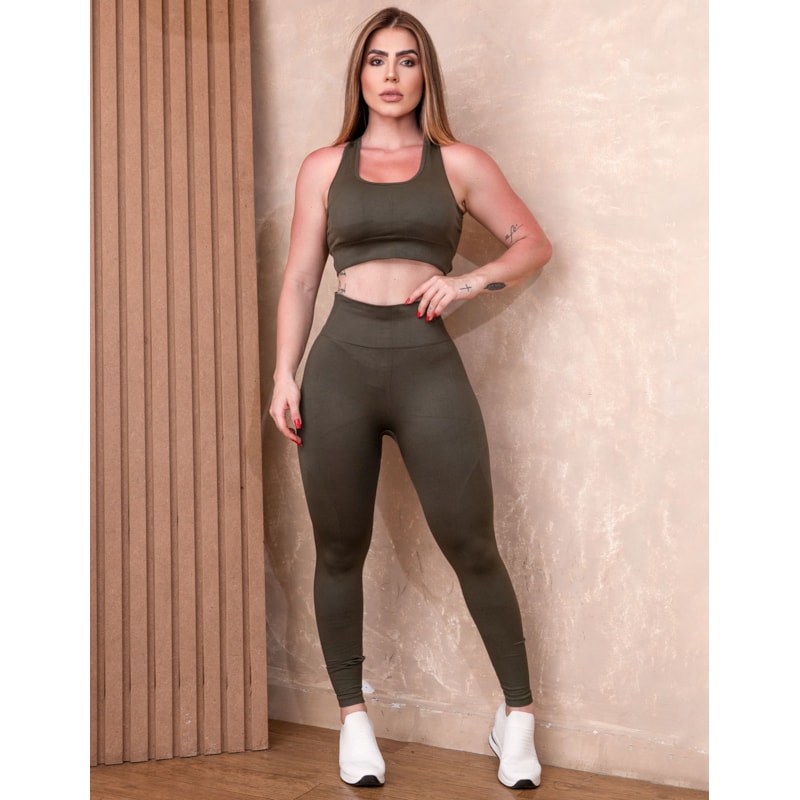 Conjunto Feminino de Poliamida com Top Trançado e Calça Sem Costura para Academia