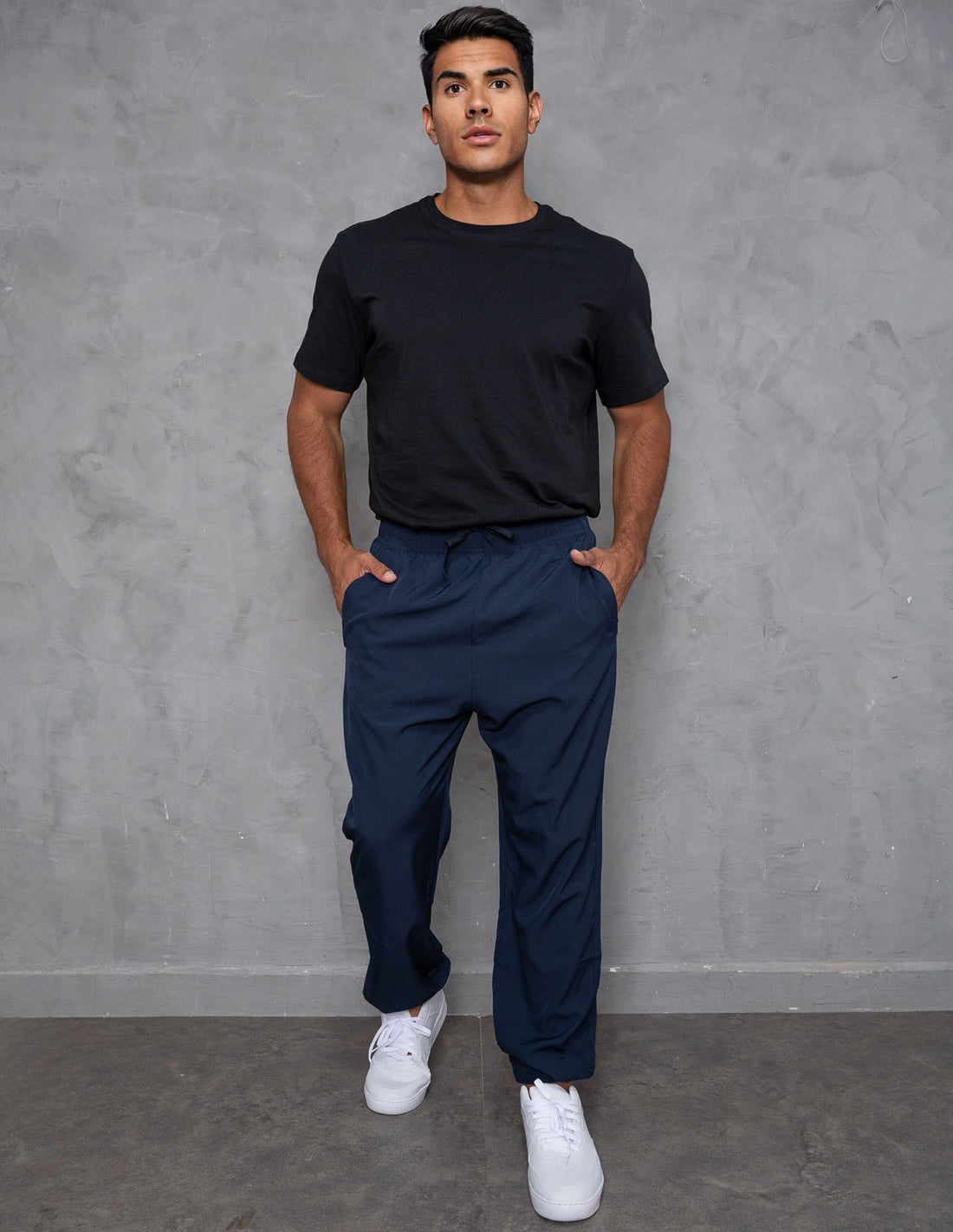 Calça Masculina de Tactel Cós e Punho Elástico Estilo Jogger Bolso Com Zíper