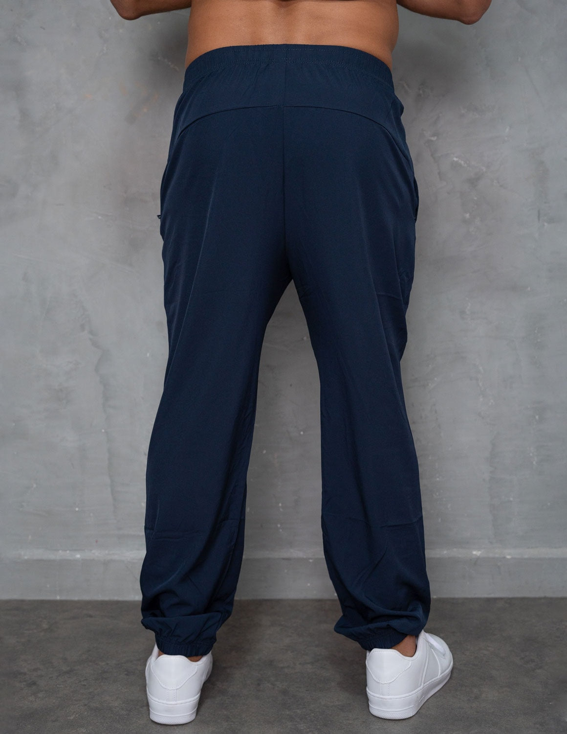 Calça Masculina de Tactel Cós e Punho Elástico Estilo Jogger Bolso Com Zíper