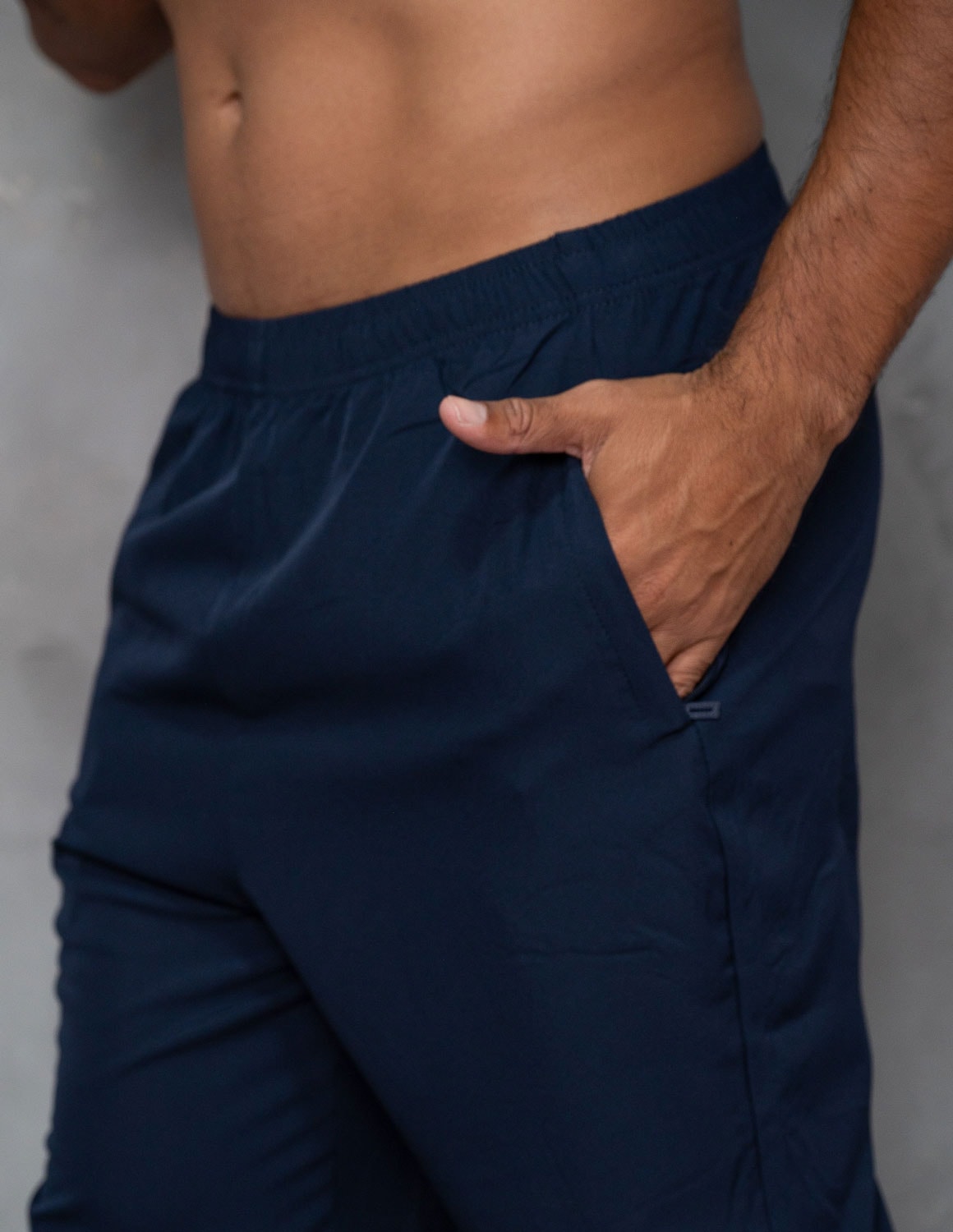 Calça Masculina de Tactel Cós e Punho Elástico Estilo Jogger Bolso Com Zíper