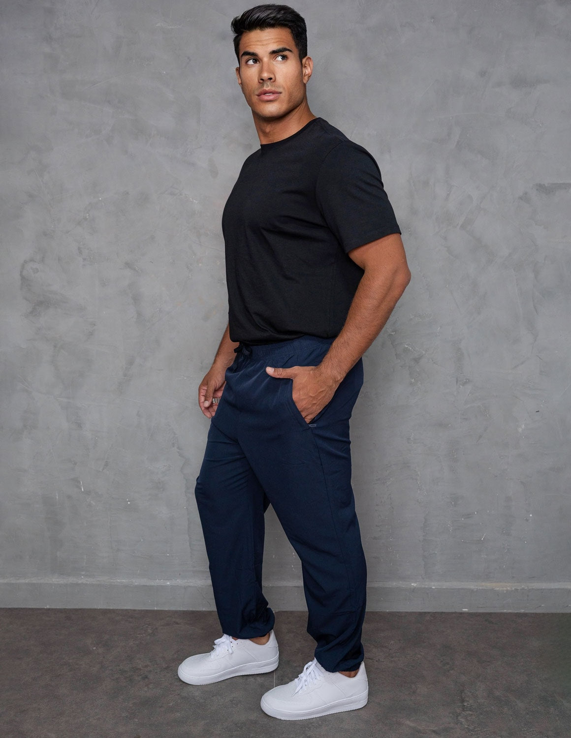 Calça Masculina de Tactel Cós e Punho Elástico Estilo Jogger Bolso Com Zíper