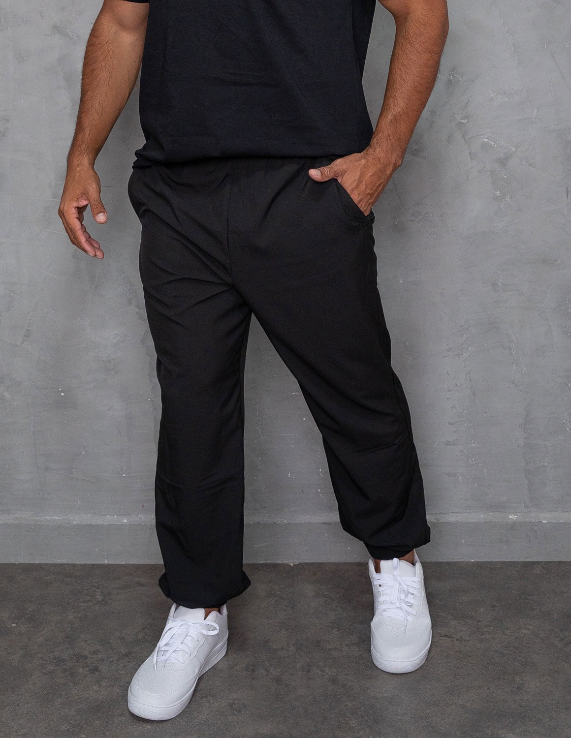 Calça Masculina de Tactel Leve Cós e Punho Elástico para o Dia a Dia