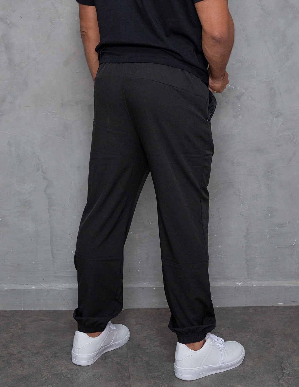 Calça Masculina de Tactel Leve Cós e Punho Elástico para o Dia a Dia