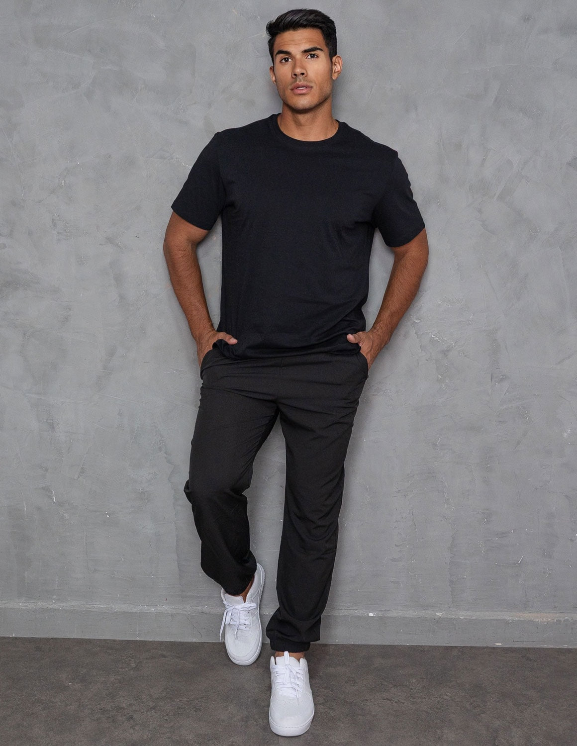 Calça Masculina de Tactel Leve Cós e Punho Elástico para o Dia a Dia