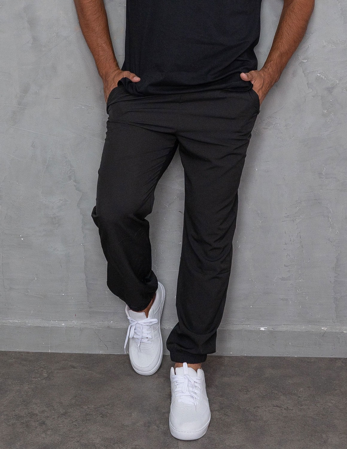 Calça Masculina de Tactel Leve Cós e Punho Elástico para o Dia a Dia