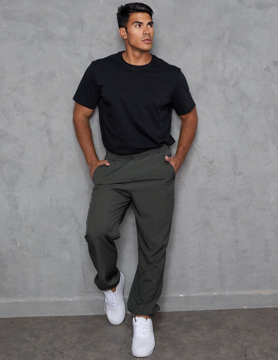 Calça Tactel Masculina Jogger Esportiva Elástico na Barra e na Cintura