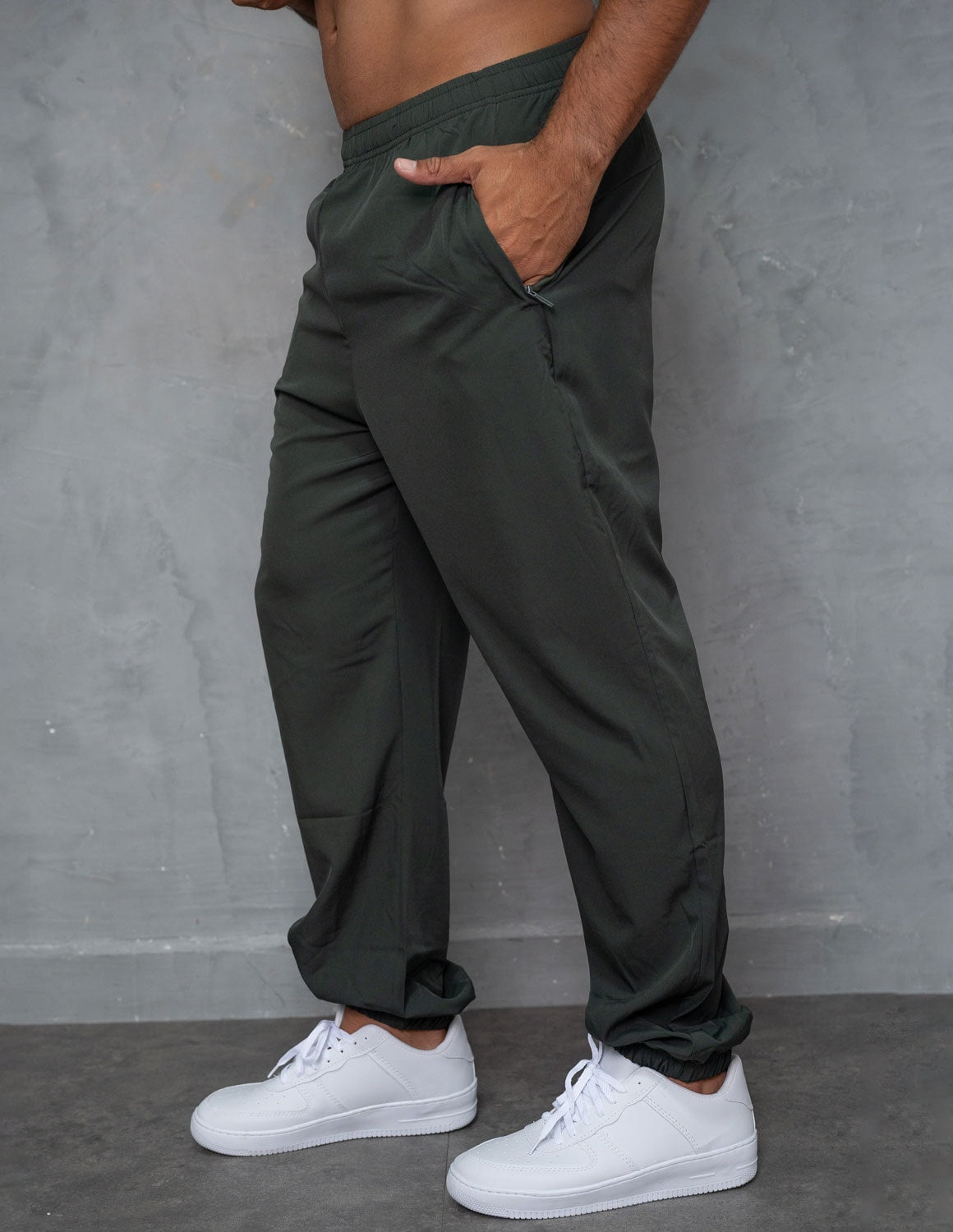Calça Tactel Masculina Jogger Esportiva Elástico na Barra e na Cintura