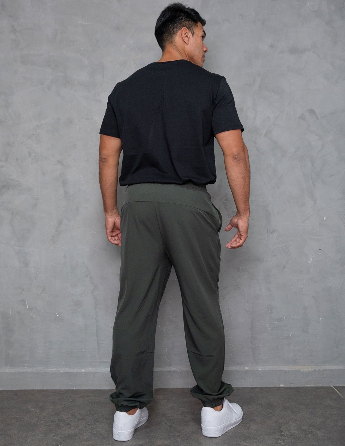 Calça Tactel Masculina Jogger Esportiva Elástico na Barra e na Cintura