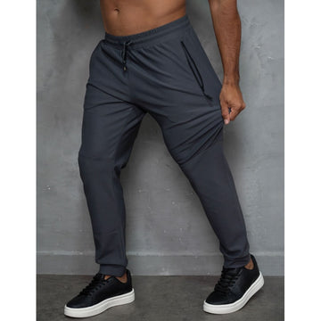 Calça Forrada Masculina em Poliamida Premium com Cordão Ajustável e Bolsos com Zíper