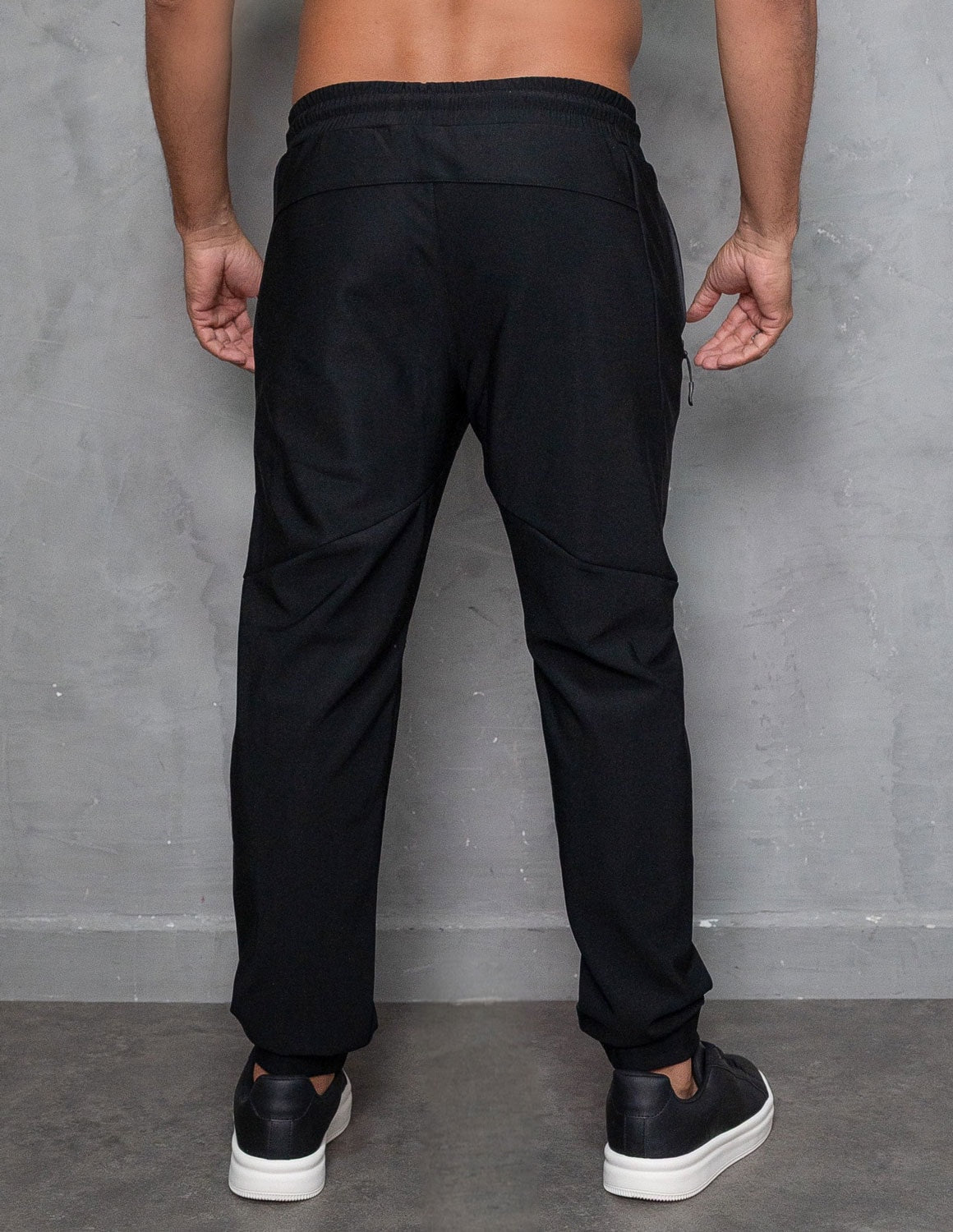 Calça Masculina em Poliamida Premium com Bolsos para Academia e Cordão Ajustável
