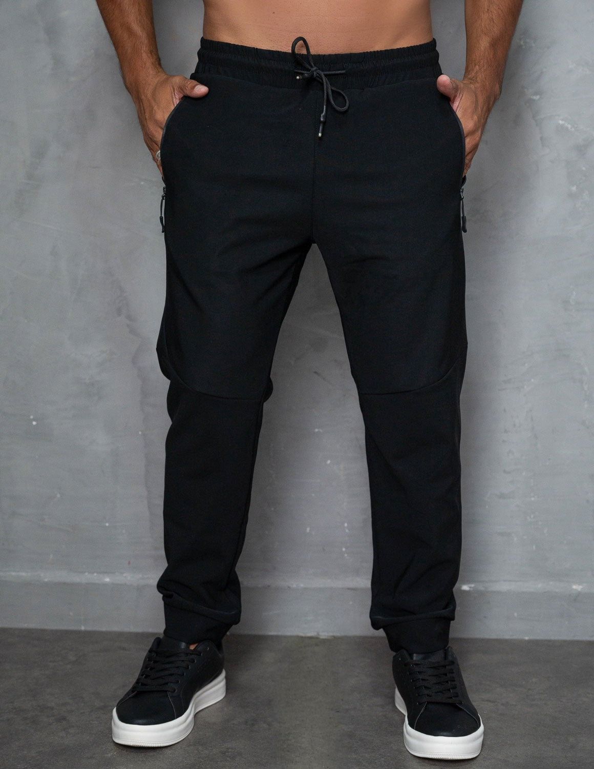 Calça Masculina em Poliamida Premium com Bolsos para Academia e Cordão Ajustável