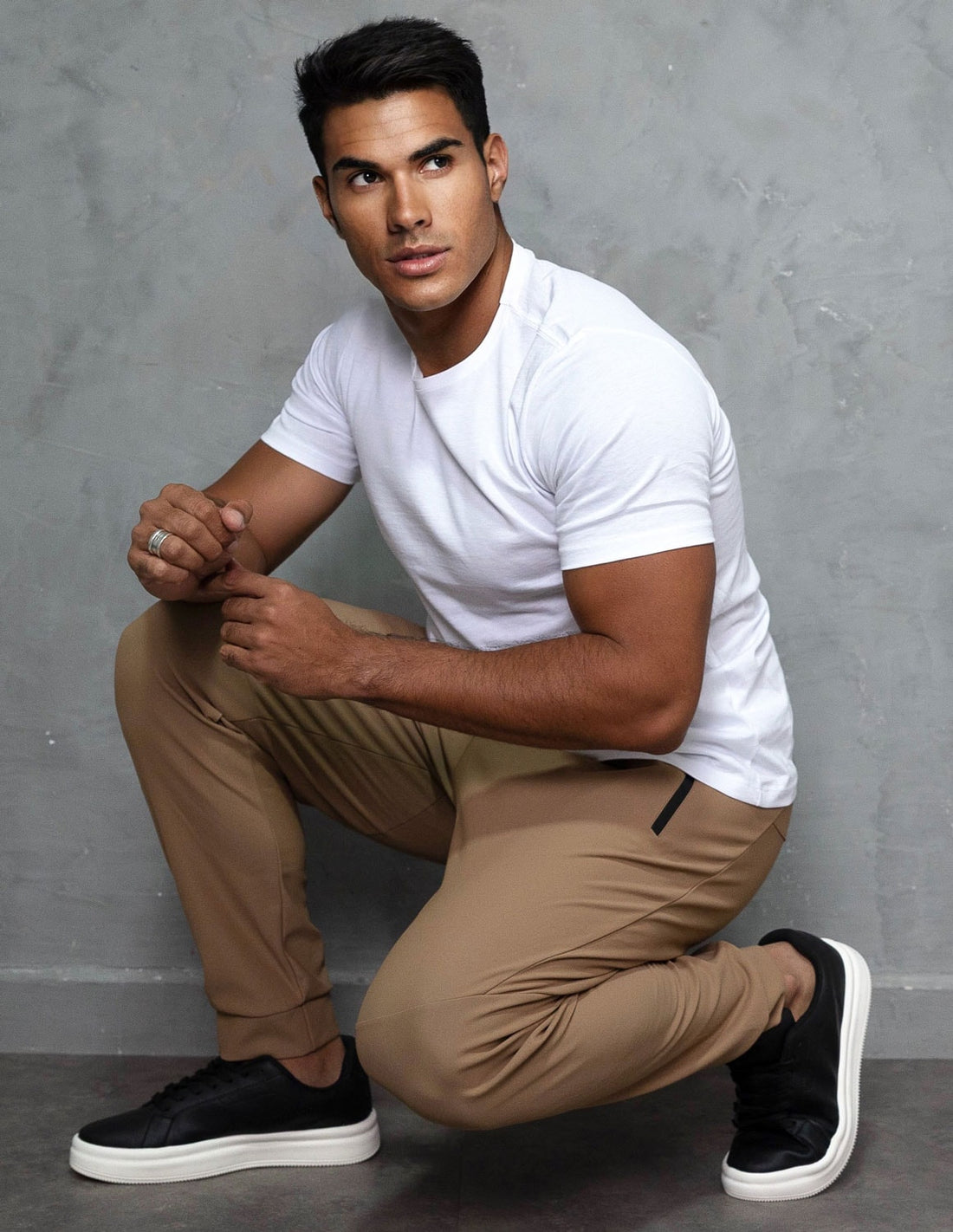 Calça Masculina Poliamida Premium Forrada Bolsos com Zíper e Cordão Ajustável