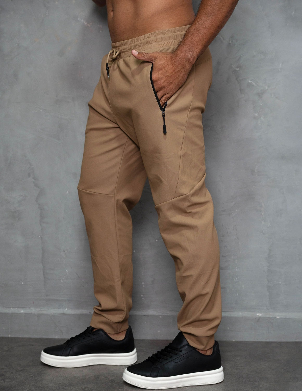 Calça Masculina Poliamida Premium Forrada Bolsos com Zíper e Cordão Ajustável