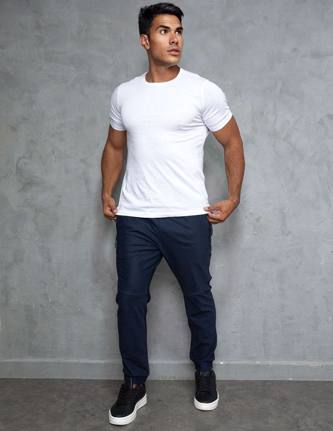 Calça Masculina Versátil Poliamida Premium Cordão Ajustável e Bolsos Laterais com Ziper