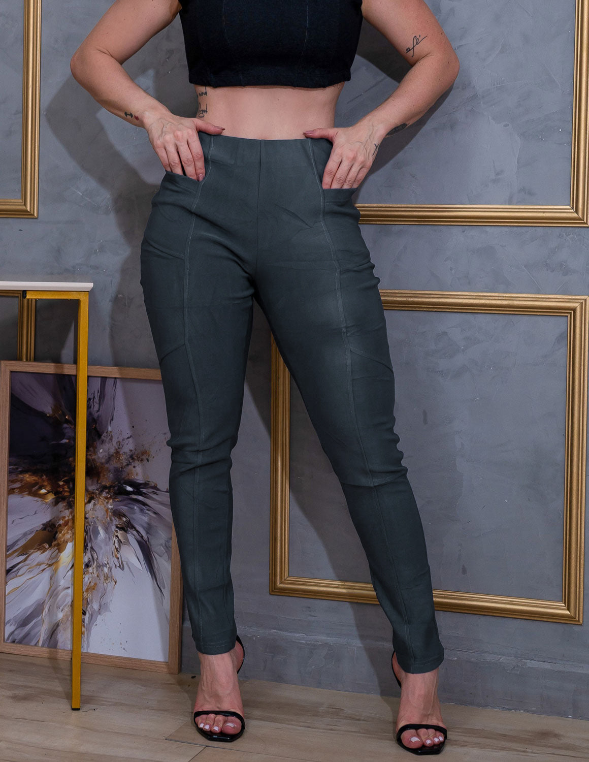 Calça Cintura Alta Suede com Bolsos Blackout Zero Transparência