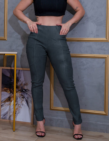 Calça Cintura Alta Suede com Bolsos Blackout Zero Transparência