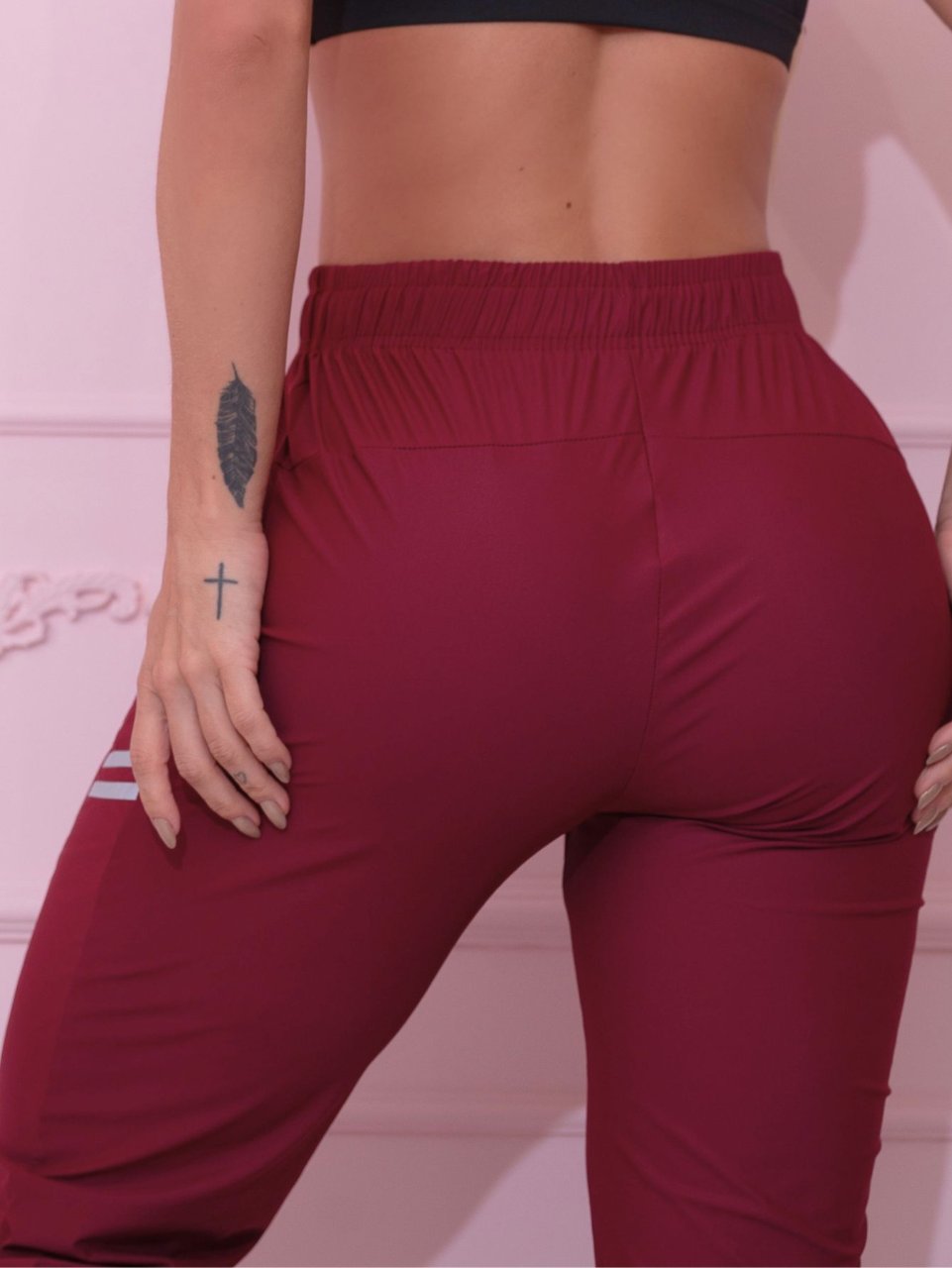 Calça Jogger Fitness Marsala com Bolsos e Cordão