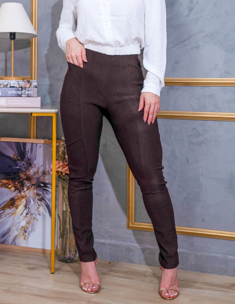 Calça Feminina Cintura Alta Suede Blackout Marrom