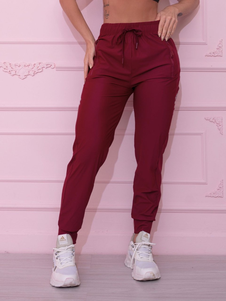 Calça Jogger Fitness Marsala com Bolsos e Cordão