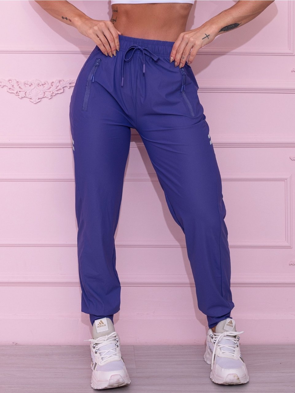 Calça Jogger Fitness Roxo com Detalhe Refletivo