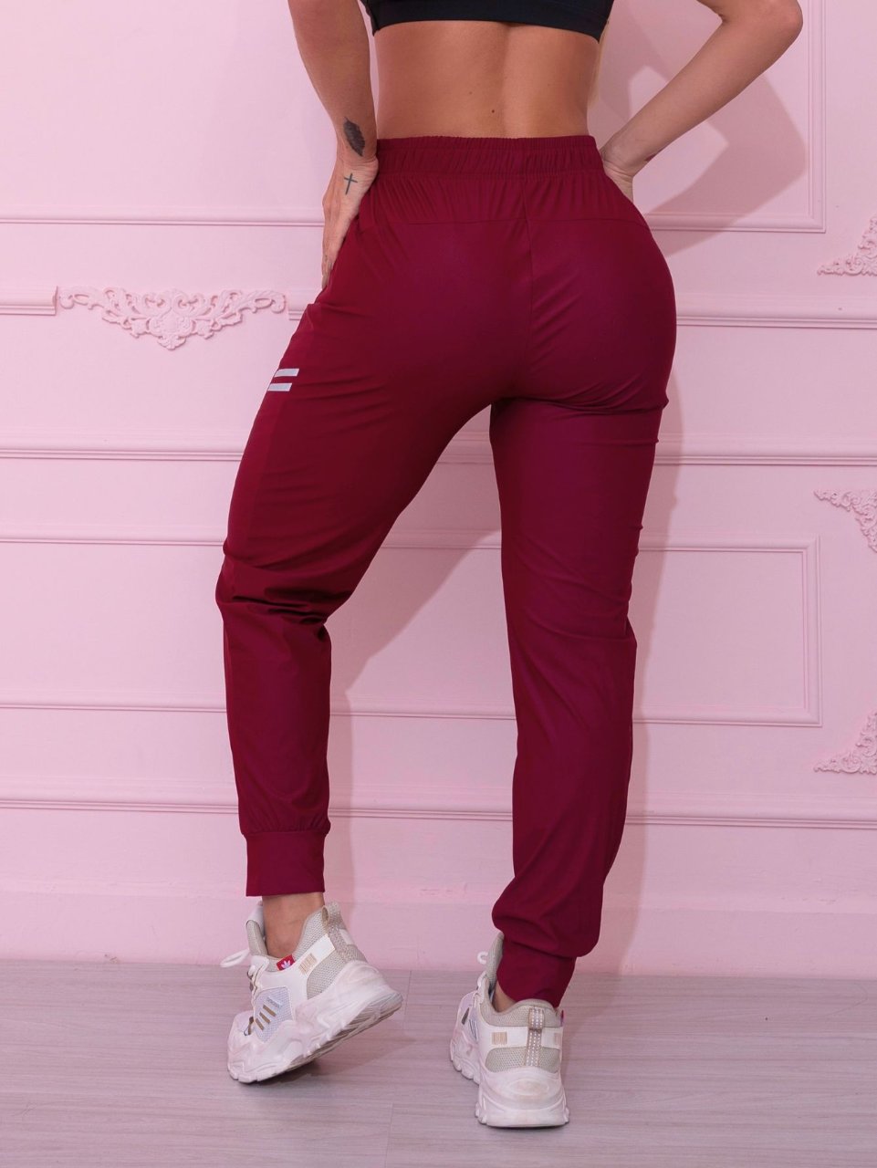 Calça Jogger Fitness Marsala com Bolsos e Cordão