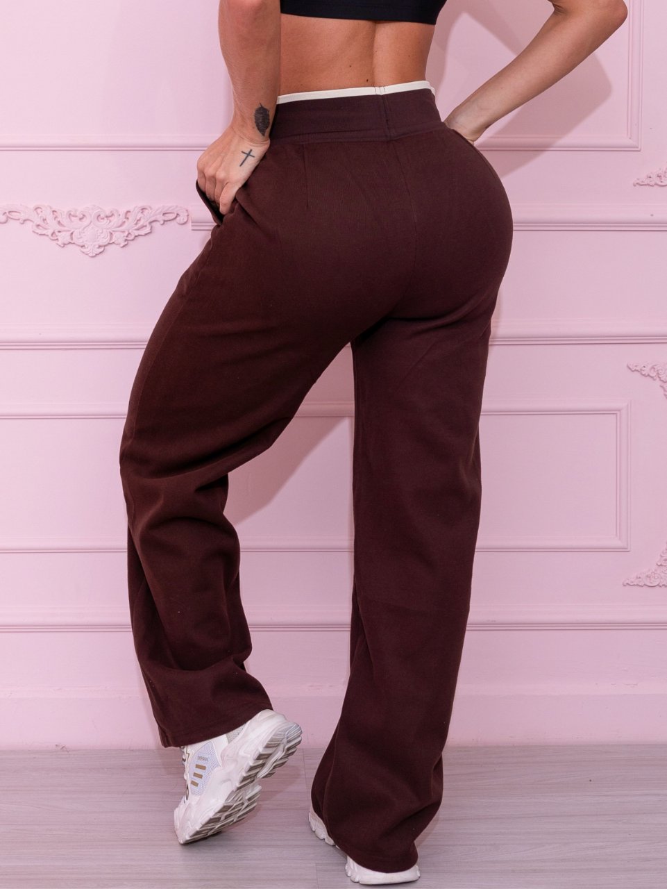 Calça Moletom Wide Leg Marrom com Cordão Regulável